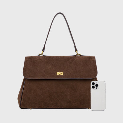 Ciara Essential
